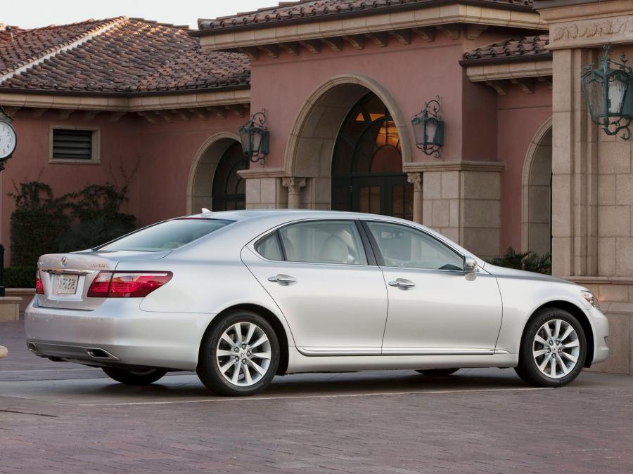  Lexus LS460L 2009 года  (фото 3 из 12)